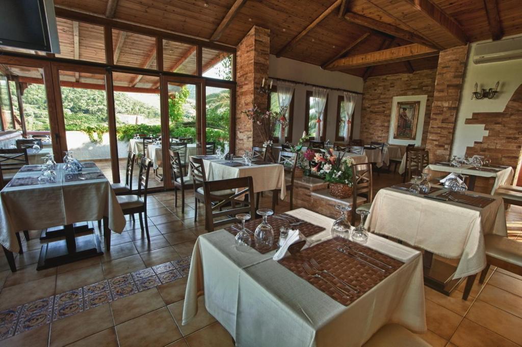 Hotel Castello Rosso Karystos (Evia)